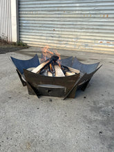 Load image into Gallery viewer, The Pit